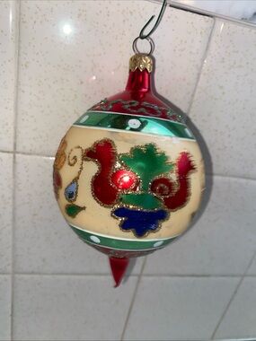 VTG  Smithsonian Golden Arabesque Glass Christmas Ornament‎